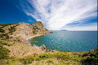 Одна из многочисленных бухт Крымского побережья